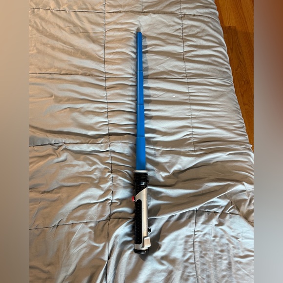 HASBRO Vintage Star Wars Lightsaber Blue Lucasfilm 1999 Light Saber Retractable - Picture 2 of 10